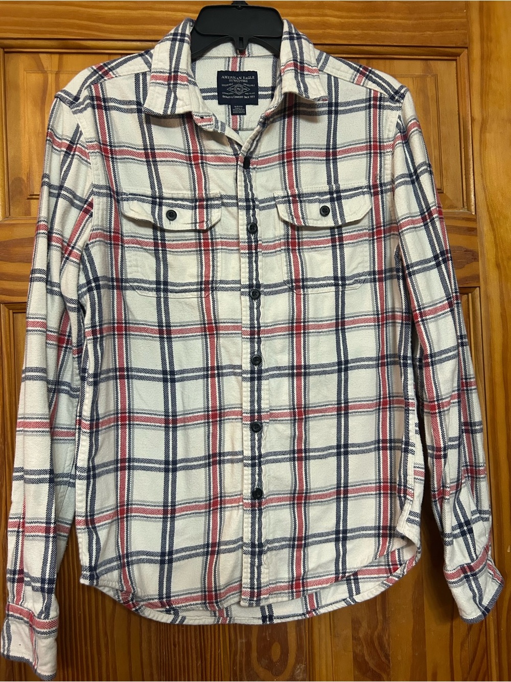 American Eagle Outfitters Men’s Cream Plaid Button-Down Shirt with Navy & Red sm